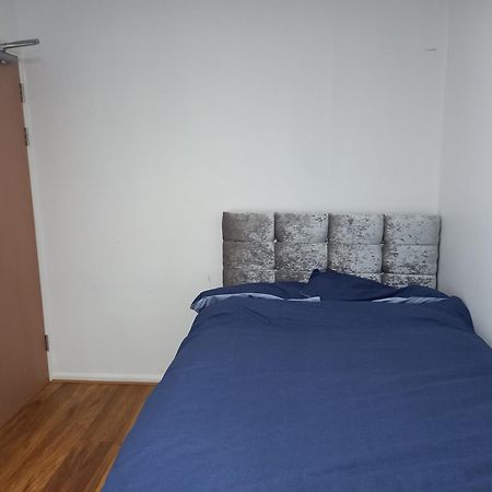 Double En-Suite Rooms Nevendon 외부 사진